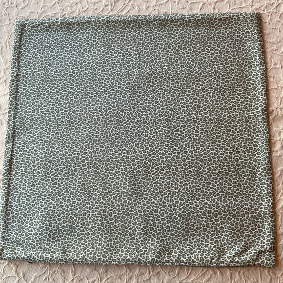 Custom Accent Pillow Cover 23” X 22.5” - Picture 4 of 6